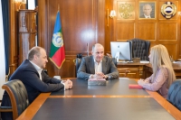 Глава Карачаево-Черкесии поздравил с избранием нового Уполномоченного по правам ребенка